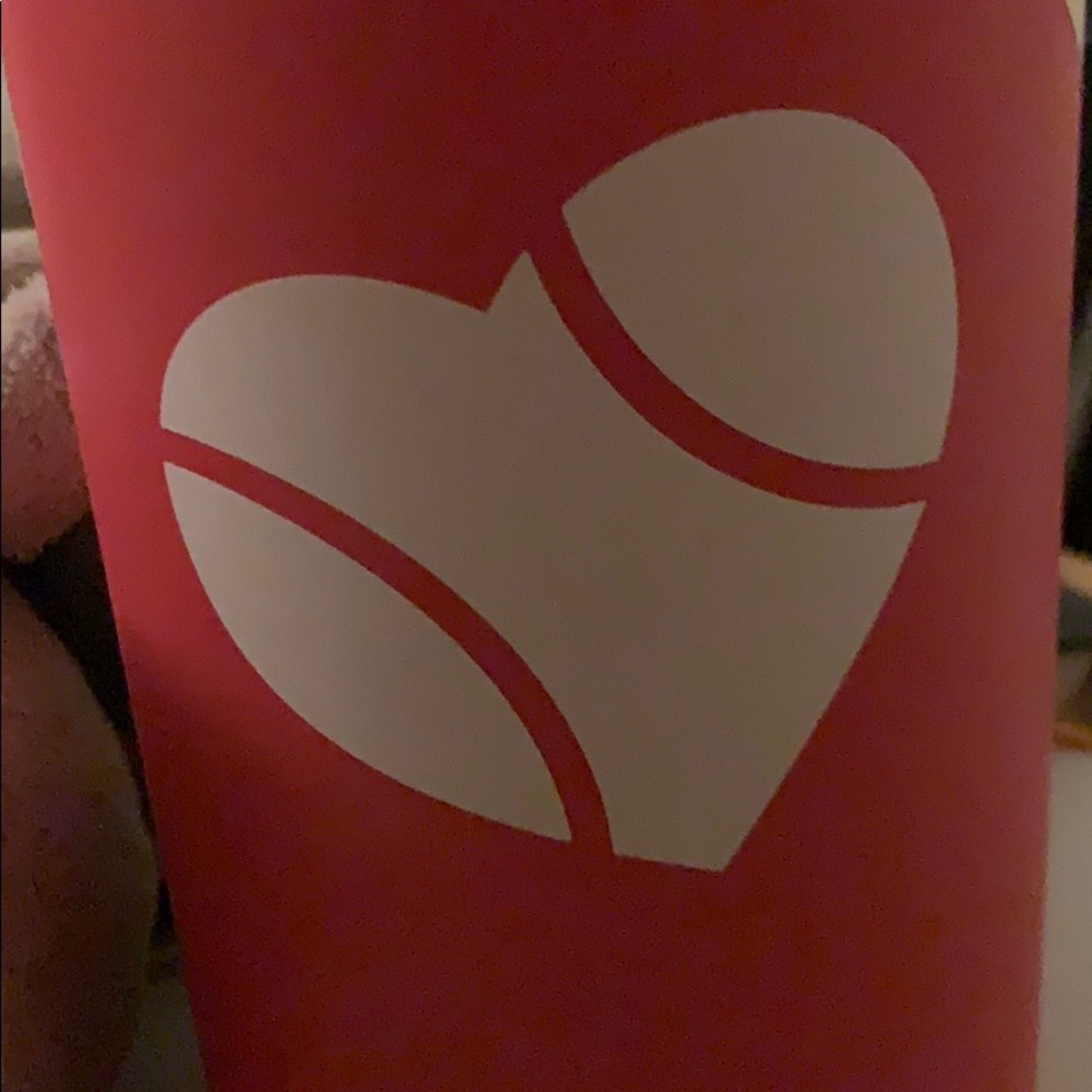 Meet your Posher, Serina